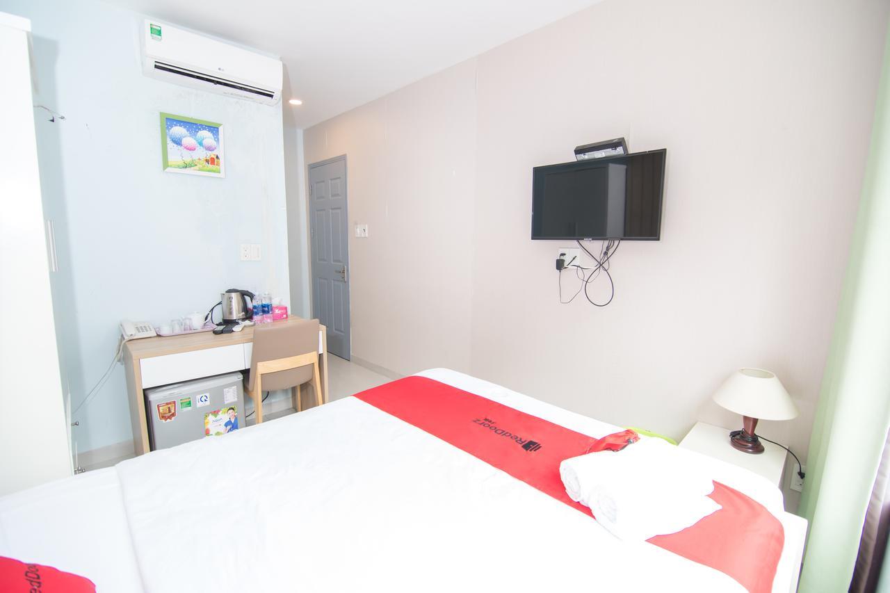 Reddoorz Near Sc Vivocity Mall 2 Ho Chi Minh-stad Buitenkant foto